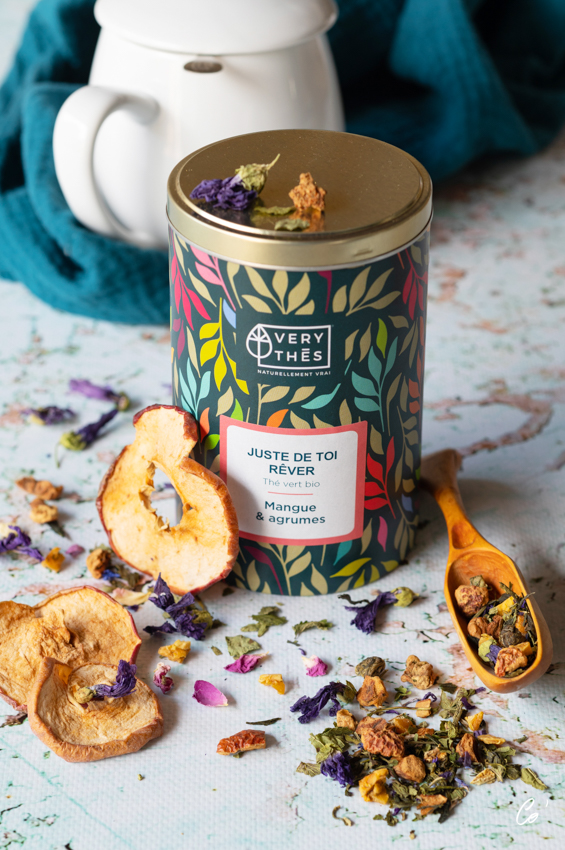 photo culinaire d'un thé gout mangue et agrumes