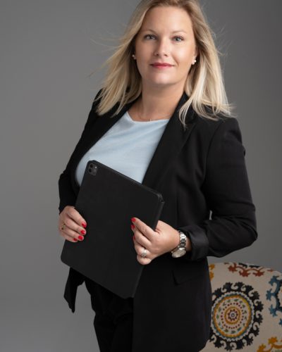 portrait professionnel d'une femme d'affaire